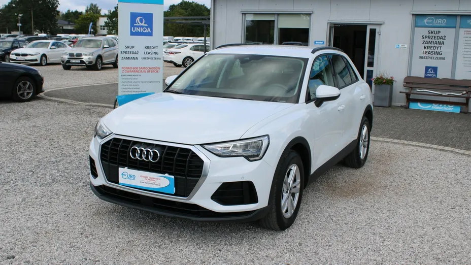 AUDI Q3 -