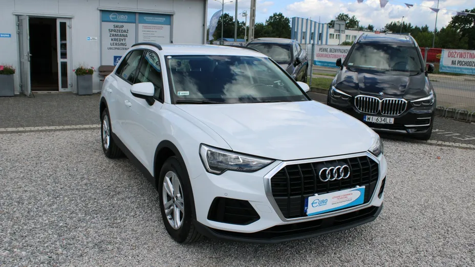 AUDI Q3 -