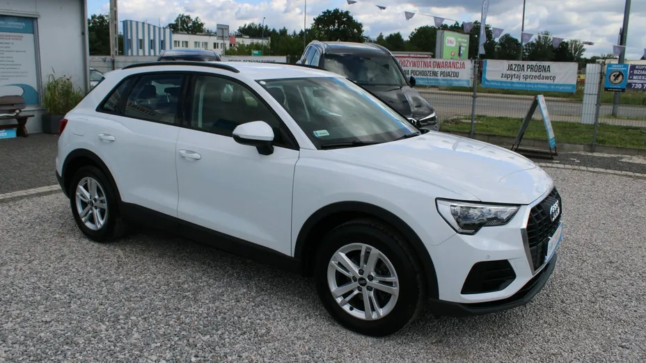 AUDI Q3 -