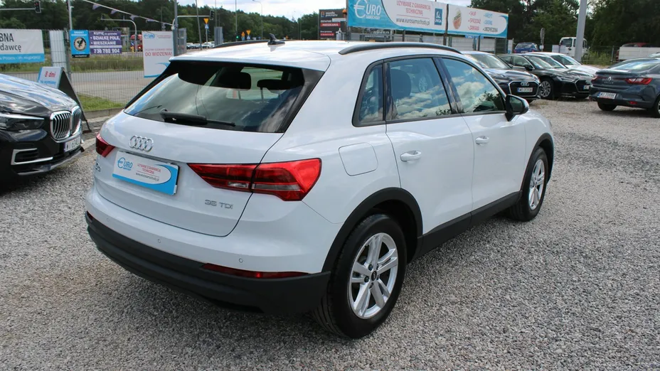 AUDI Q3 -