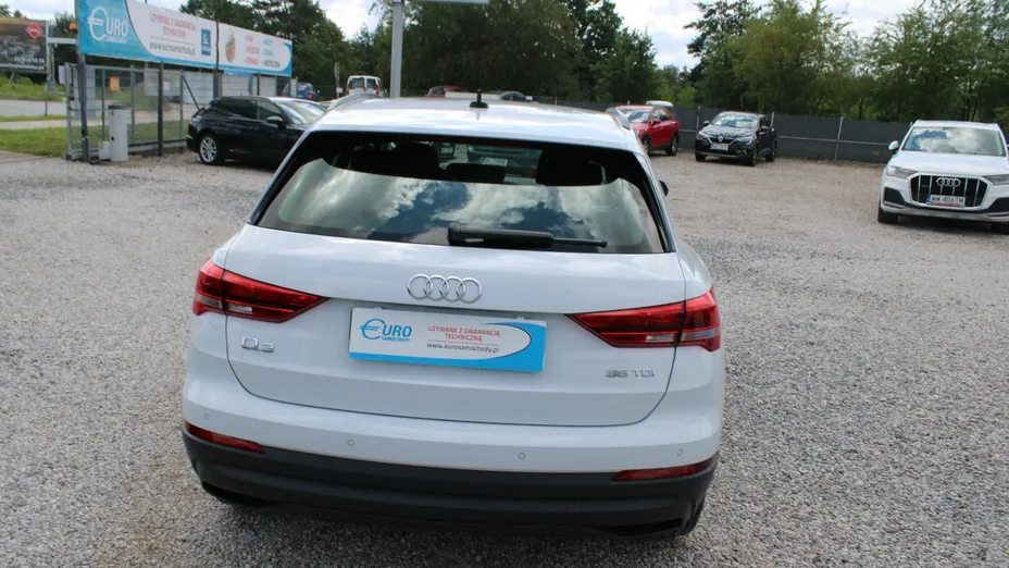 AUDI Q3 -
