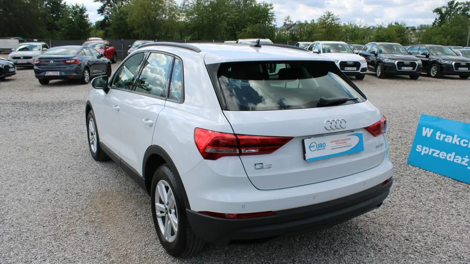 AUDI Q3 -