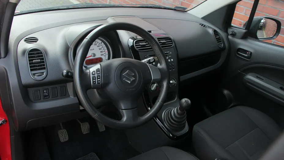SUZUKI Splash -