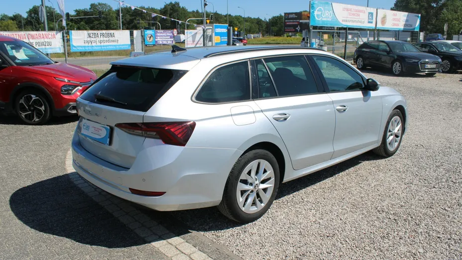 SKODA Octavia -