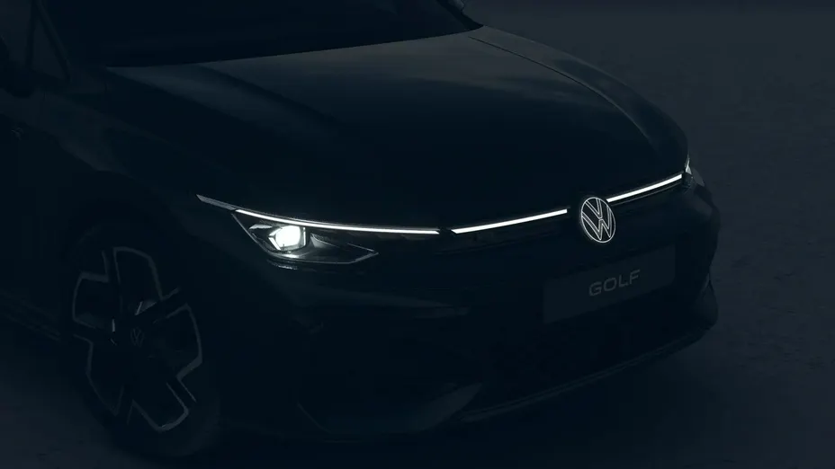 VOLKSWAGEN Golf -