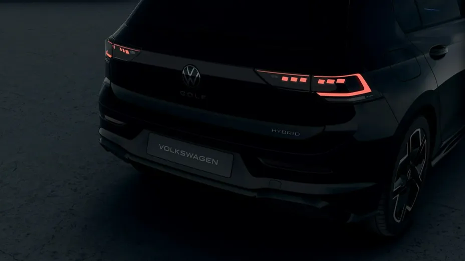 VOLKSWAGEN Golf -