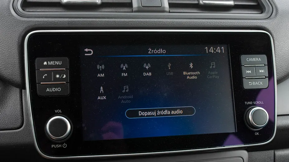 NISSAN Leaf -