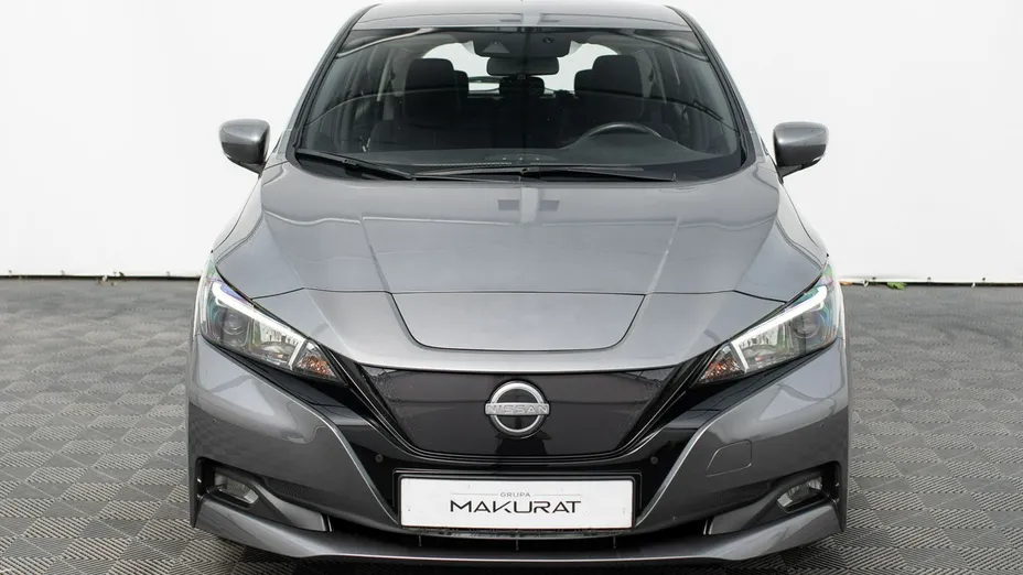 NISSAN Leaf -