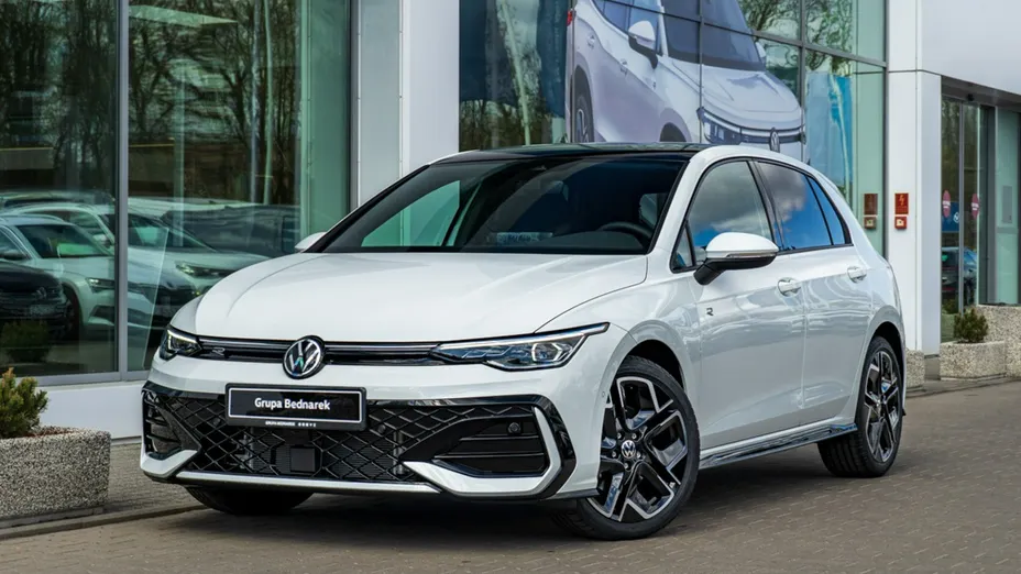 VOLKSWAGEN Golf -