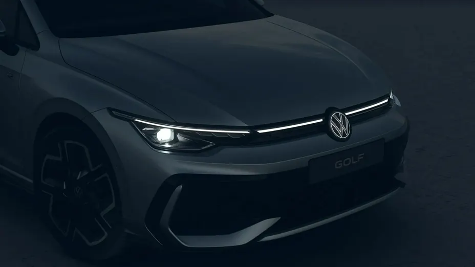 VOLKSWAGEN Golf -
