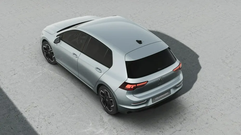 VOLKSWAGEN Golf -