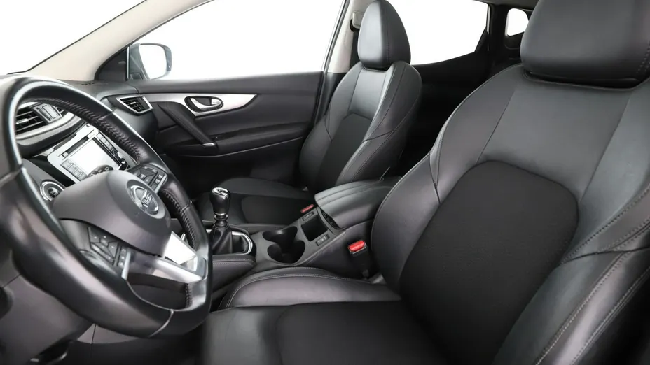 NISSAN Qashqai -