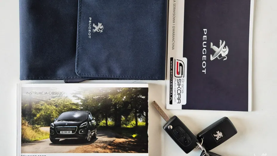 PEUGEOT 3008 -