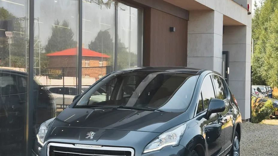 PEUGEOT 3008 -