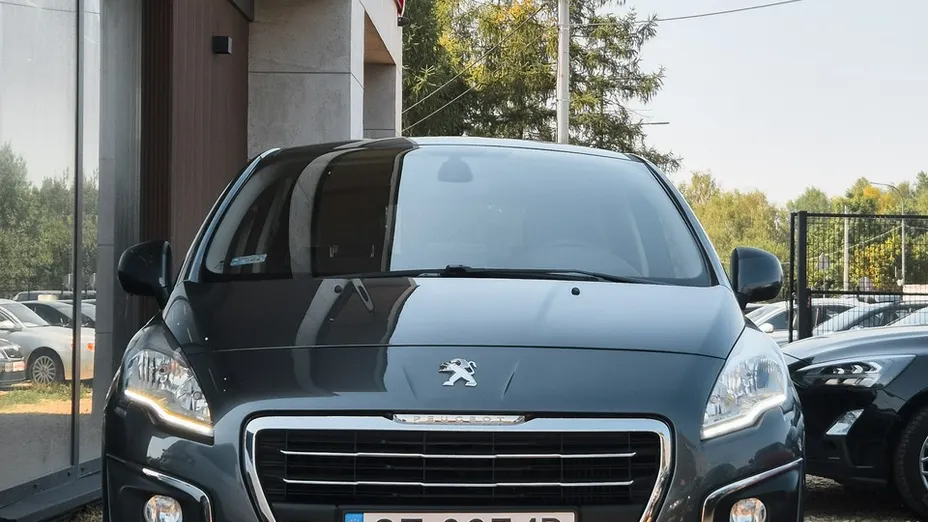 PEUGEOT 3008 -