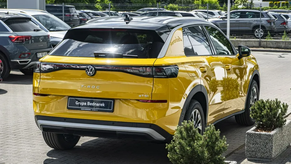 VOLKSWAGEN T-ROC -