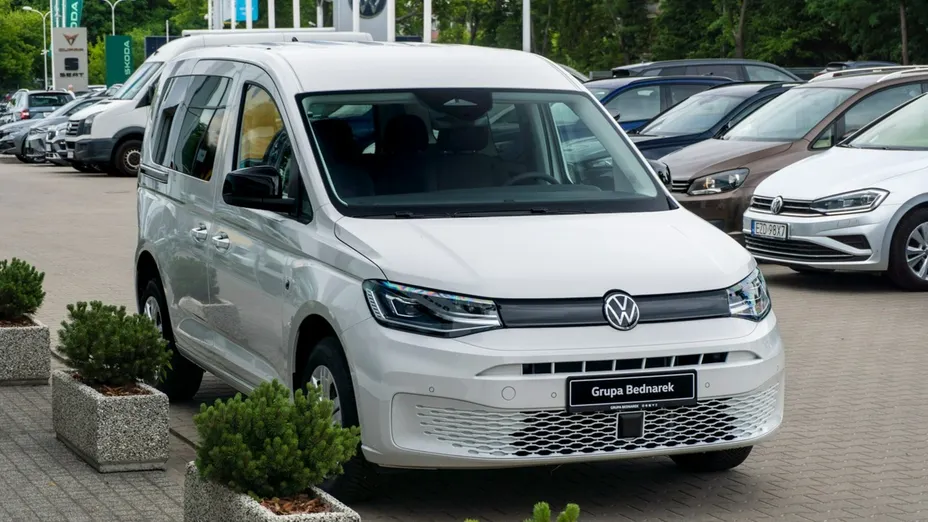 VOLKSWAGEN Caddy -