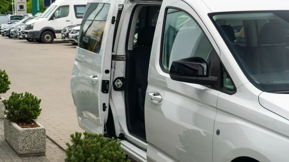 VOLKSWAGEN Caddy -