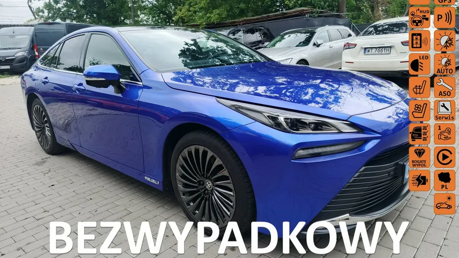 TOYOTA Mirai -