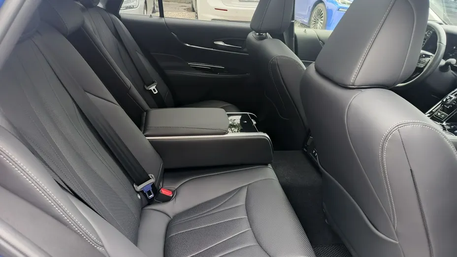 TOYOTA Mirai -