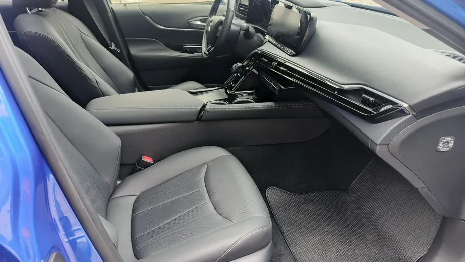 TOYOTA Mirai -