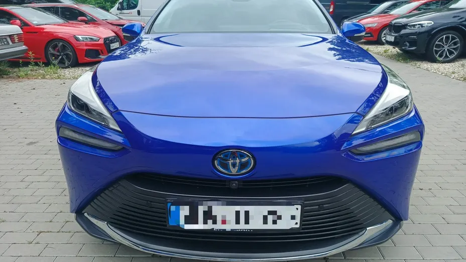 TOYOTA Mirai -