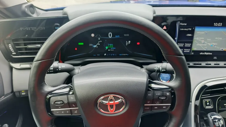 TOYOTA Mirai -