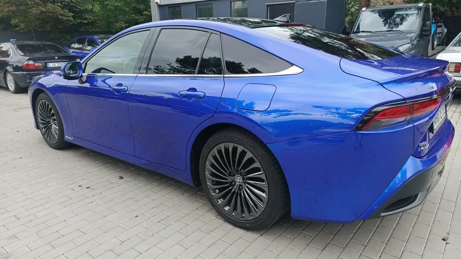 TOYOTA Mirai -