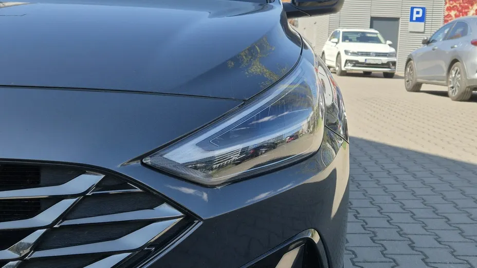 HYUNDAI i30 -