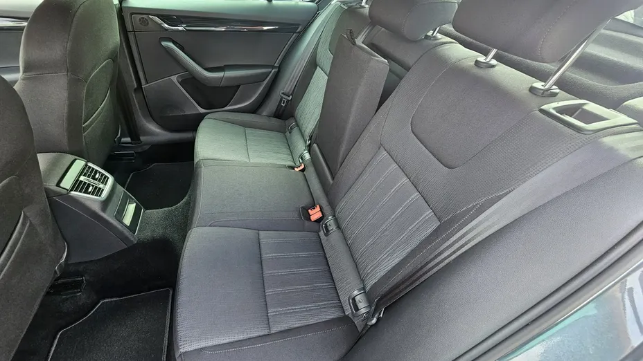 SKODA Octavia -