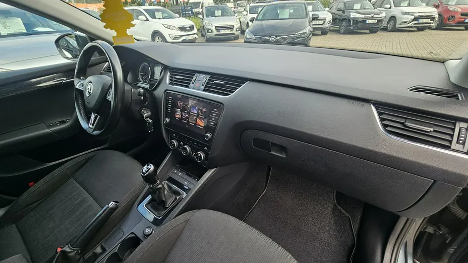 SKODA Octavia -