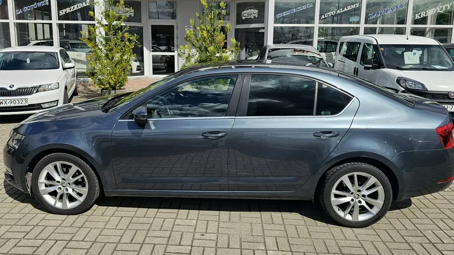 SKODA Octavia -