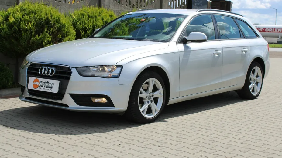 AUDI A4 -