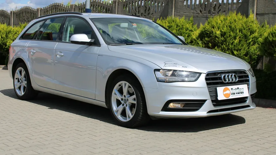 AUDI A4 -