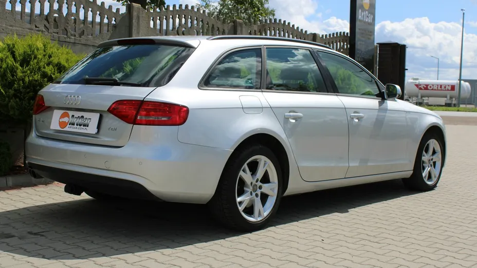 AUDI A4 -