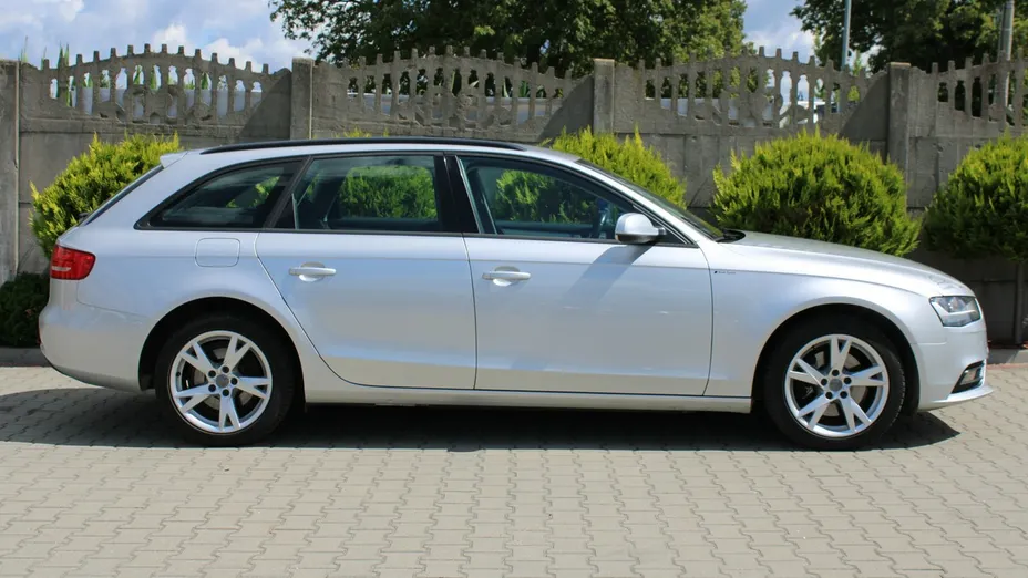 AUDI A4 -