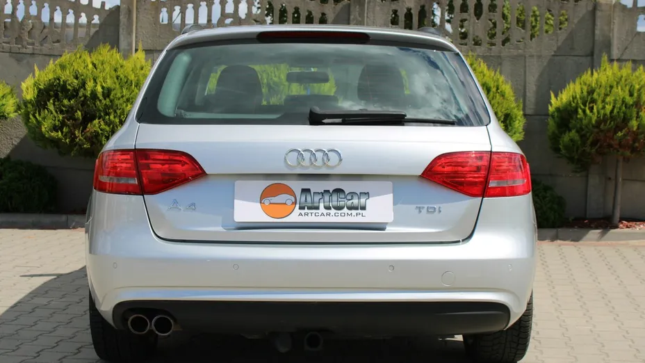 AUDI A4 -