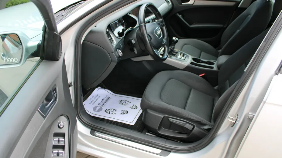AUDI A4 -