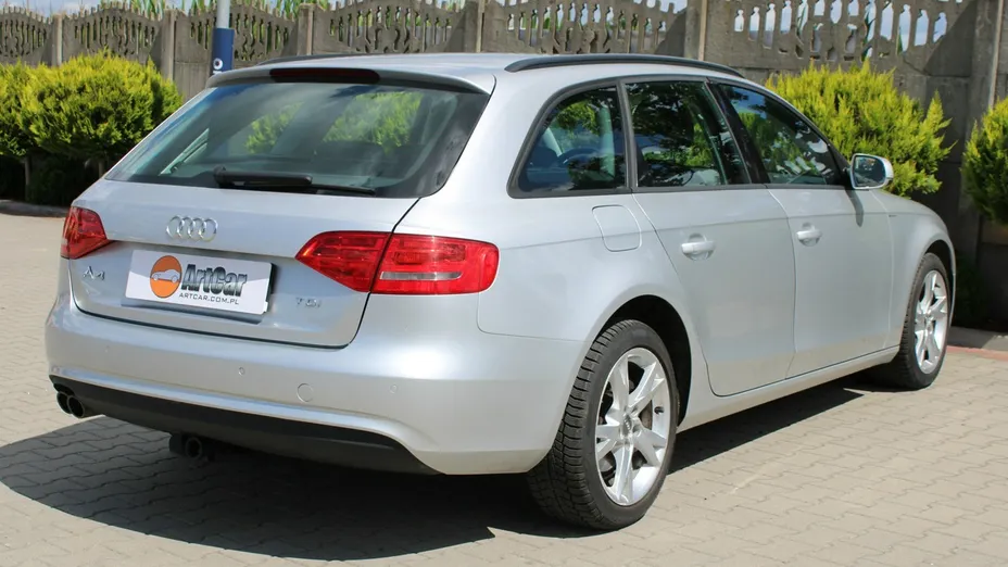 AUDI A4 -