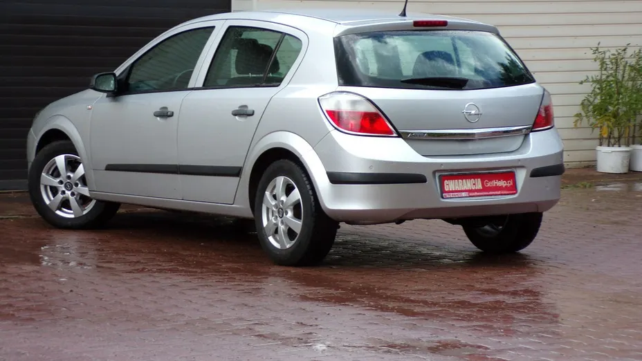 OPEL Astra -