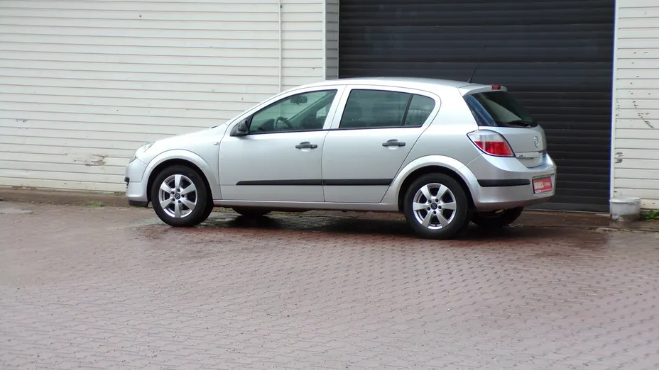 OPEL Astra -
