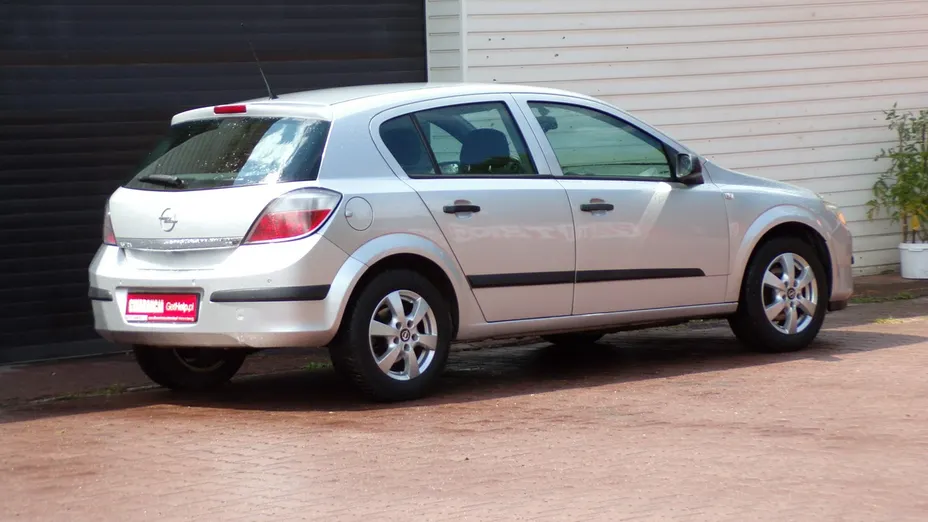 OPEL Astra -