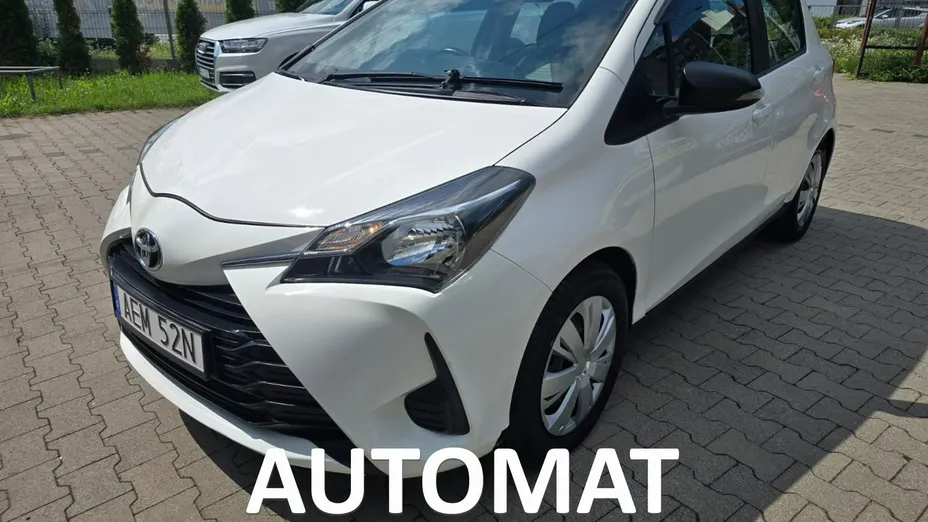 TOYOTA Yaris -