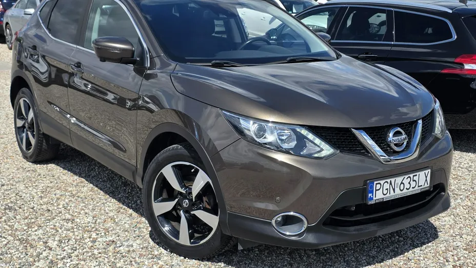 NISSAN Qashqai -