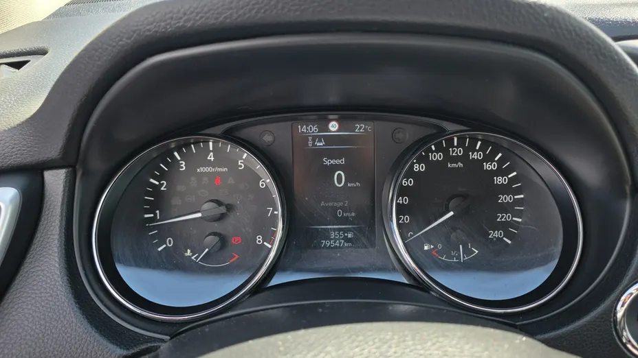 NISSAN Qashqai -