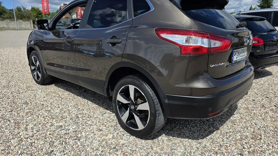 NISSAN Qashqai -