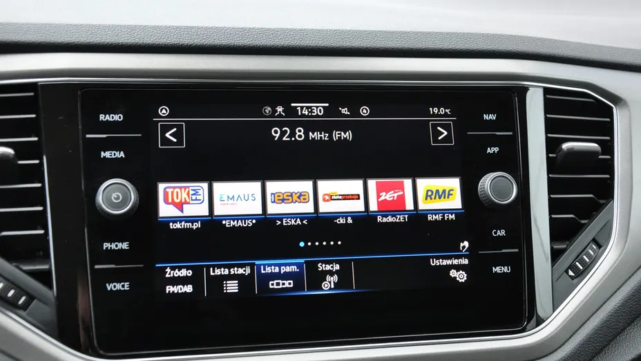 VOLKSWAGEN T-ROC -
