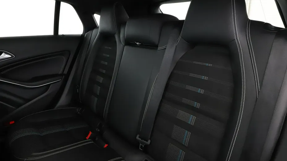 MERCEDES-BENZ CLA -