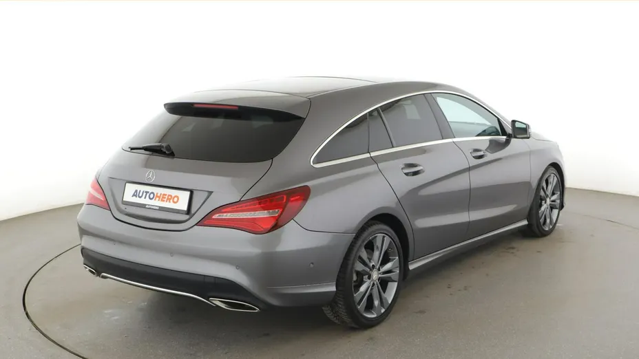 MERCEDES-BENZ CLA -