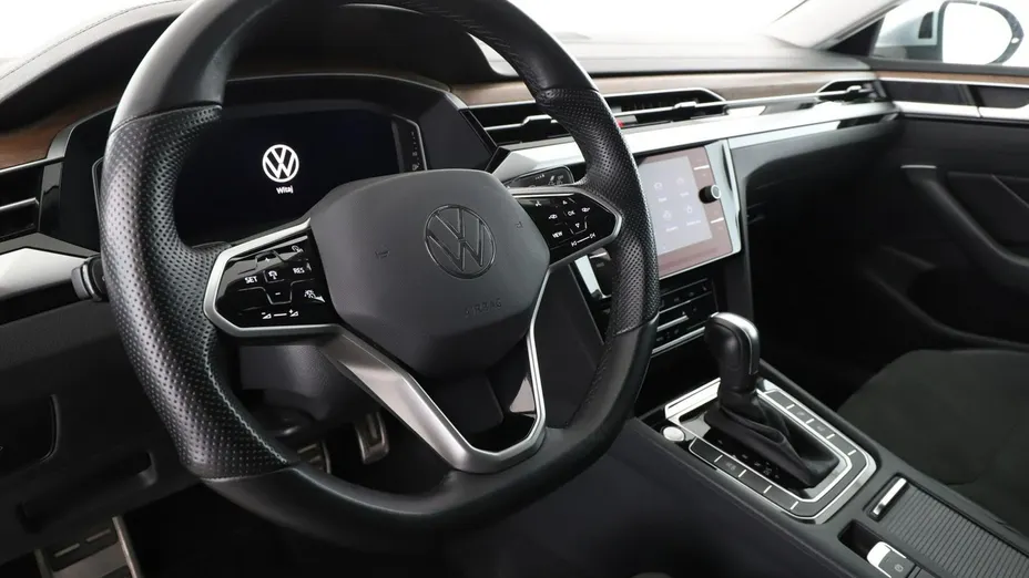 VOLKSWAGEN Arteon -